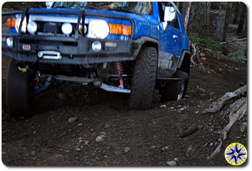 voodoo blue toyota fj cruiser climbing hill